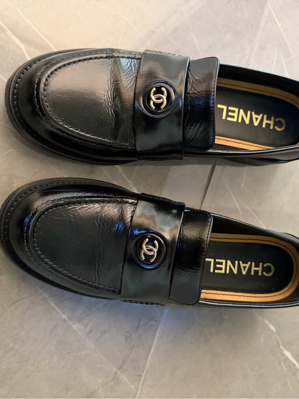 CHANEL Black Leather CC Logo Loafers